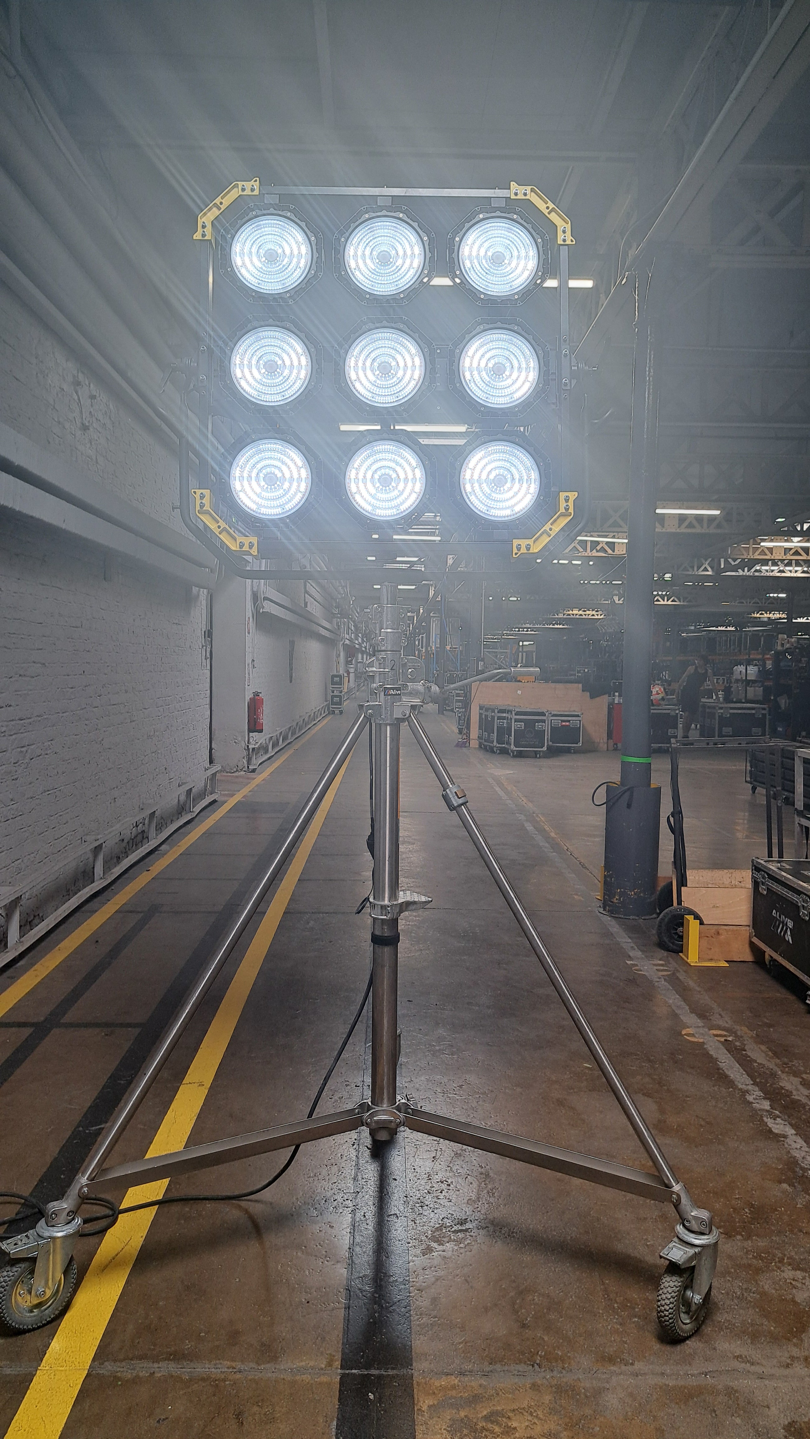 LIGHTSTAR LUXED PRO 9
